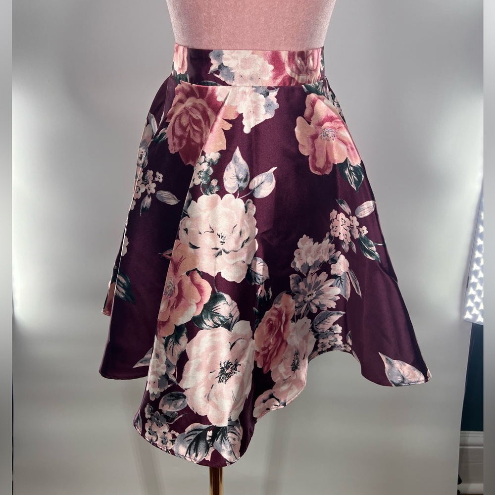 EUC City Triangles Floral Print Mini Skirt - Picture 2 of 9